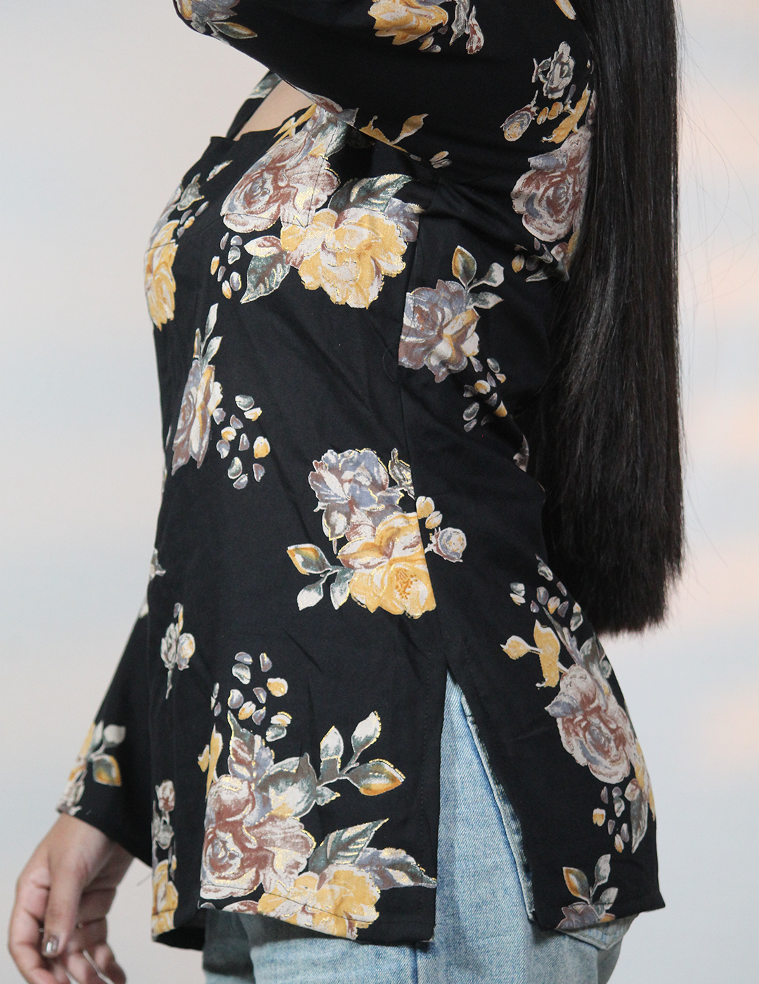 Noorika – Black Floral Printed Square-Neck Short Kurti for Women
